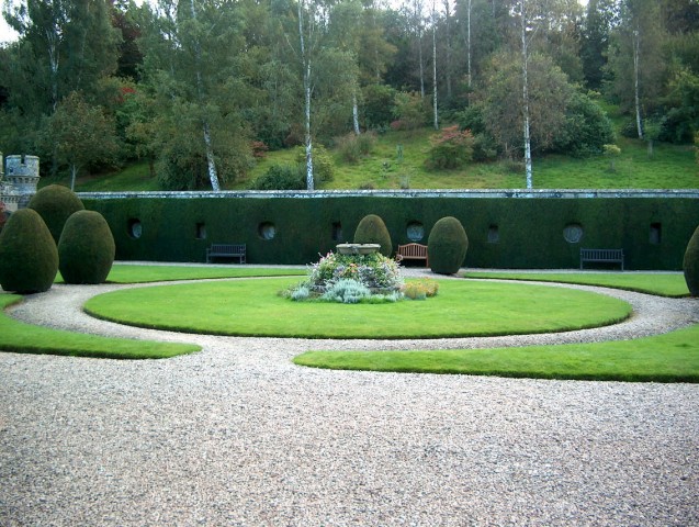 Click to see next photo