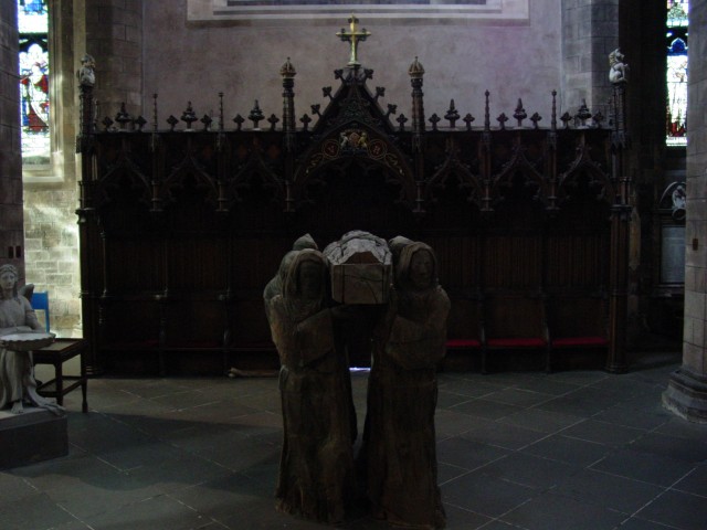 Click to see next photo