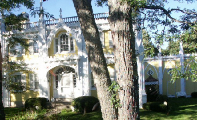 Click to see next photo