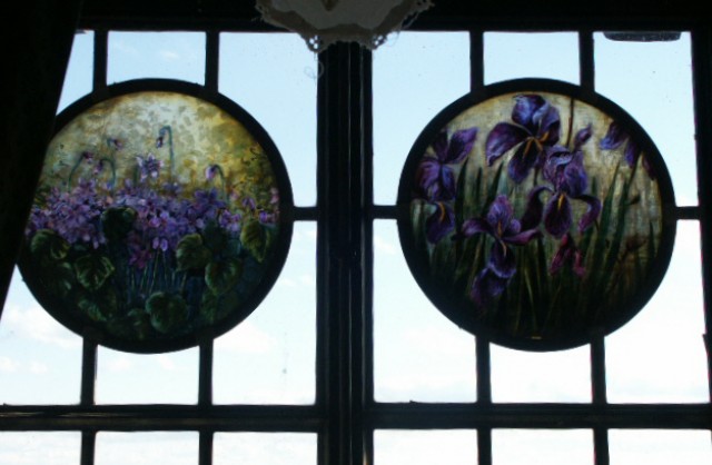 Click to see next photo